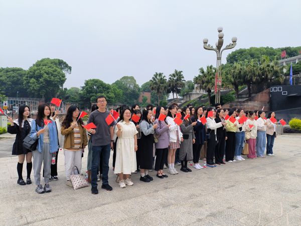 乐山一中和市实幼携手开展党建带团建主题活动