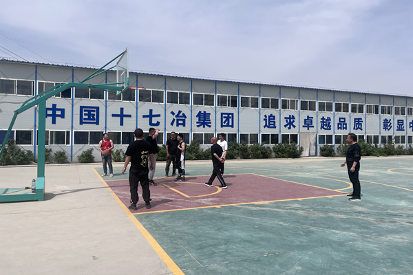 十七冶集团G30四分部项目部开展喜迎“五一”文体活动