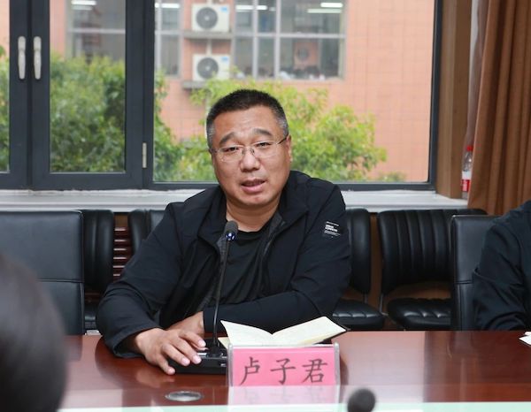 弘扬五四精神 勇担青春使命——邯郸市第四中学召开首届五四青年教师茶话会
