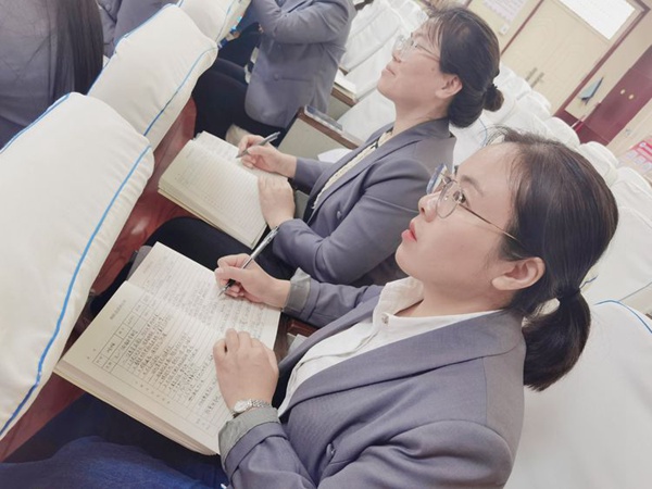 【关爱学生幸福成长 · 协同育人篇】法德兼修 护航成长——邯郸市丛台区连城小学2023年班主任沙龙（第十八期）