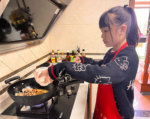 享劳动之乐 赴成长之约——彭州市延秀小学劳动教育实践活动
