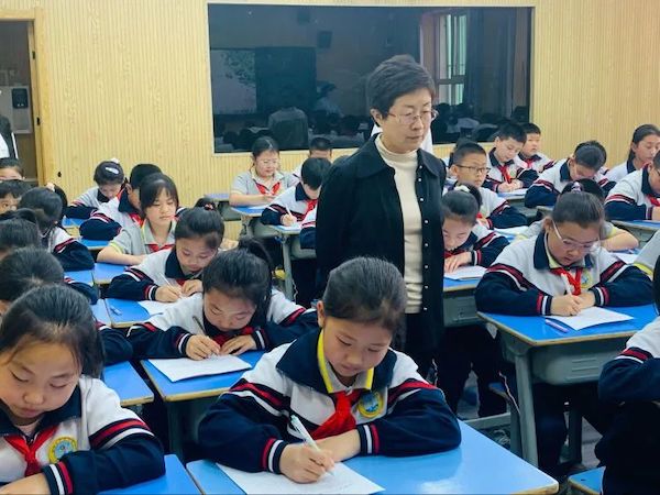 关爱学生幸福成长 • 双减提质篇 | 胸藏文墨虚若谷，妙笔成章偶得之——邯郸市丛台区广安小学现场作文竞赛