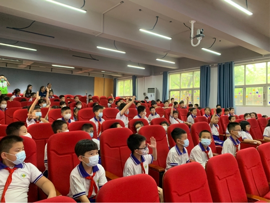 “分类齐动手,环保我能行” --广州市第六十五中学附属小学垃圾分类进校园活动