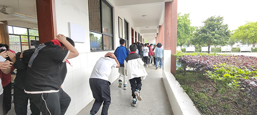 彭州市军乐中学开展防灾减灾教育活动