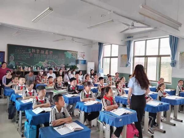  “扎紧家校交流纽带 合力画好育人同心圆”——邯郸市复兴区户村中心校教育集团举行校园开放日活动
