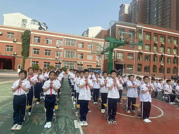 关爱学生幸福成长·书香校园 本真阅读——邯郸市丛台区区教体局“读写诵”现场观摩会暨展览路小学第六届读写诵展示活动