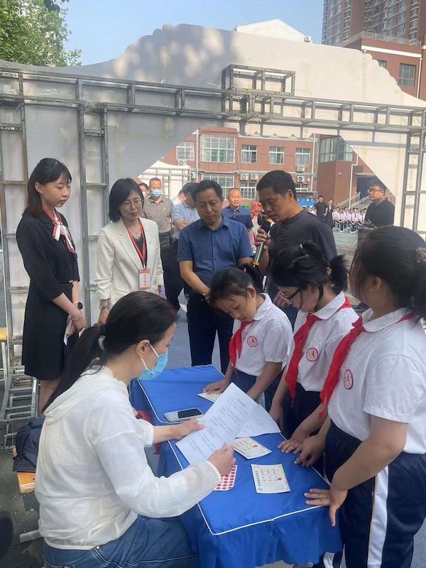 关爱学生幸福成长·书香校园 本真阅读——邯郸市丛台区区教体局“读写诵”现场观摩会暨展览路小学第六届读写诵展示活动