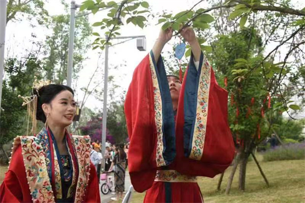 520 邛崃集体汉婚盛典见证爱情之城的千年芳华