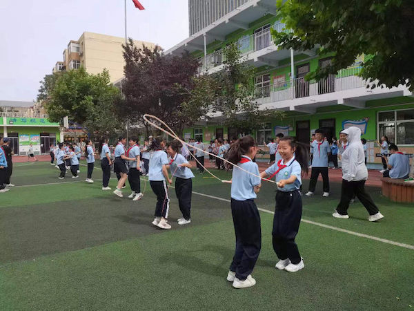 关爱学生幸福成长·协同育人篇｜“绳彩飞扬，活力无限”—邯郸市丛台区外国 语小学首届“责任杯”花样跳绳比赛