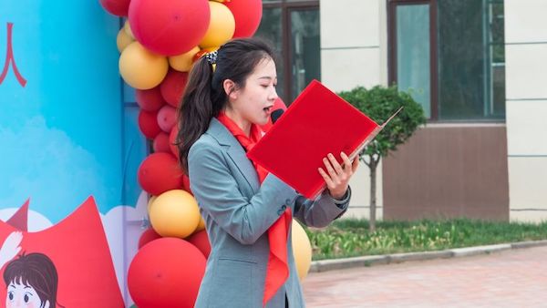 关爱学生幸福成长 · 协同育人篇丨邯郸市丛台区荀子实验第三小学“飘扬红领巾 光荣少先队”一年级入队仪式