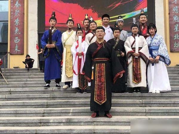 邯郸市人和中学戏剧作品《楚辞》在邯郸市第三十四届中小学生艺术节喜获一等奖