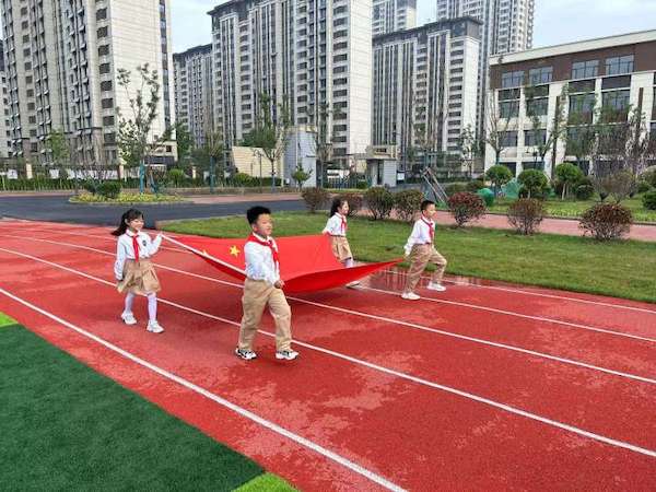  关爱学生幸福成长·协同育人篇|邯郸市丛台区荀子实验第三小学“争做时代好队员”升旗仪式