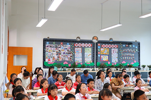深度学习，建构逻辑——彭州市九尺小学开展语文名师课堂观摩课