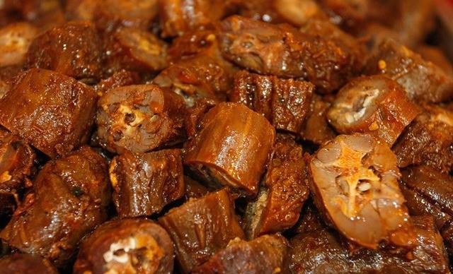 绝味鸭脖，让你一尝难忘，一口回味