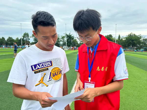 新都区东湖中学开展“大运有我”系列主题活动