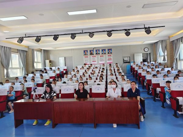 关爱学生幸福成长·学生健康篇丨守护“睛”彩视界，点亮“光”明未来——邯郸市丛台区实验小学开展爱眼日宣传教育