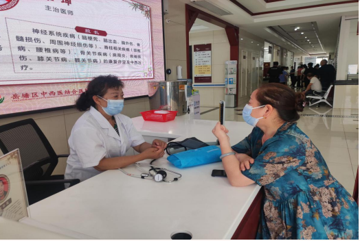 银发在生辉 健康常守护——岳塘区卫生健康局银发人才工作站助力健康岳塘