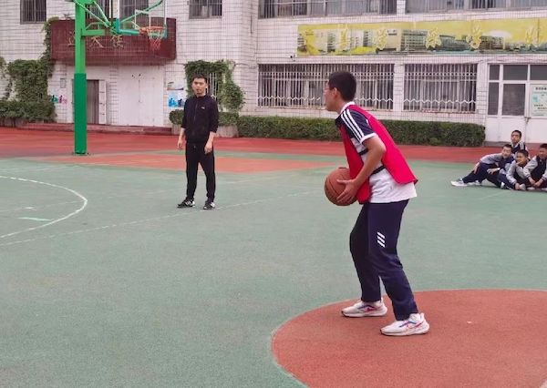 关爱学生幸福成长 | 邯郸市第十一中学初二级部篮球联赛