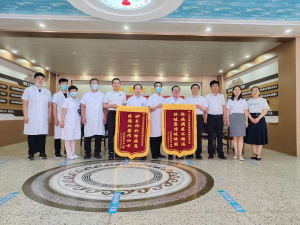 关爱学生幸福成长·健康篇Ⅰ健康生活，快乐工作——邯郸市丛台区实验中学邀请河北工程大学附属医院进校开展健康义诊活动