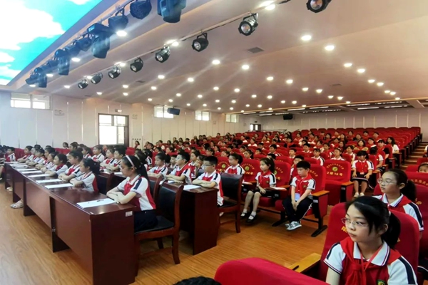 邢台市东关逸夫小学第六次中国少年先锋队代表大会隆重召开