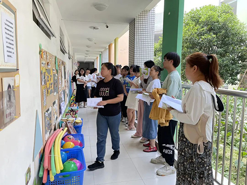 彭州市桂花幼儿园开展主题墙创设评比活动