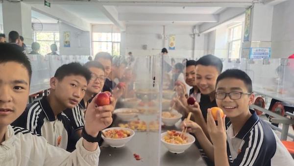 爱心加餐，助力中考——邯郸市丛台区实验中学