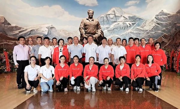 寻访红色足迹，赓续红色基因——邯郸市钢苑中学党员赴孔繁森同志纪念馆学习参观