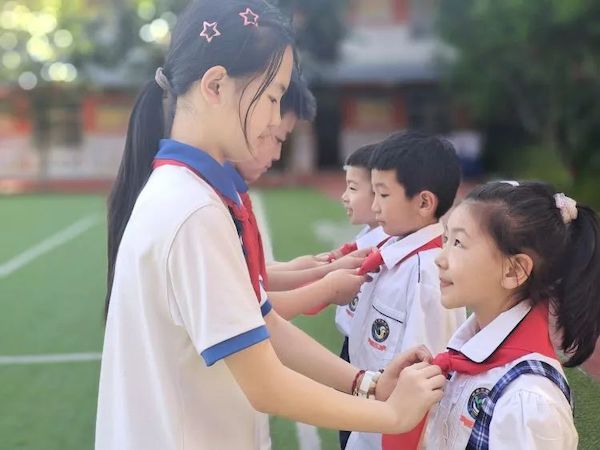 【童心向党·快乐成长】 邯郸市实验小学举行2022级入队仪式