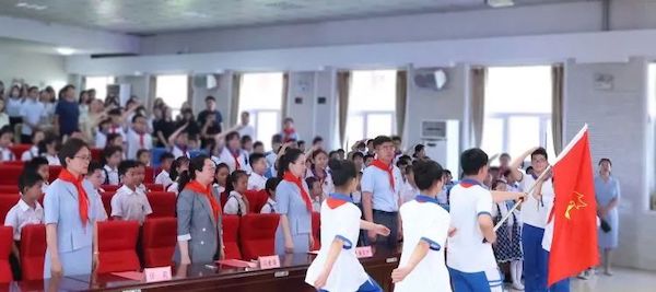 【童心向党·快乐成长】 邯郸市实验小学举行2022级入队仪式