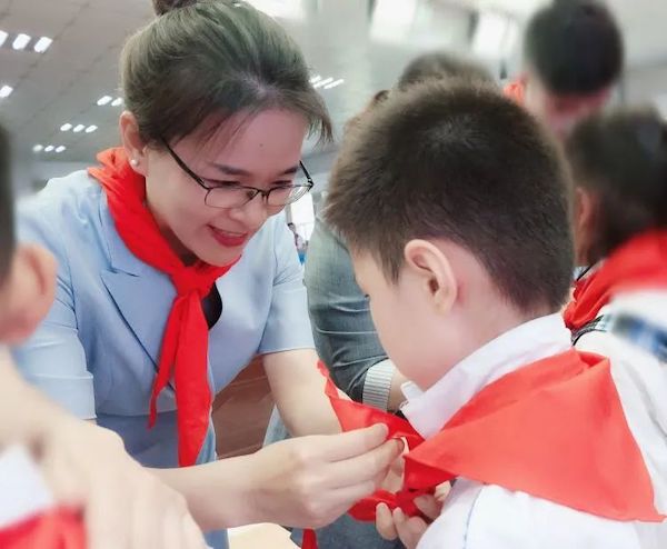 【童心向党·快乐成长】 邯郸市实验小学举行2022级入队仪式