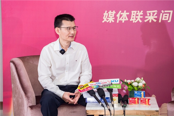 悦康药业合作知名连锁药店，洞见医药行业发展