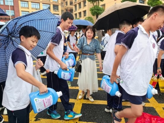 “有爱无碍 温暖同行”关爱残疾人志愿活动——宁乡市城北中学687中队