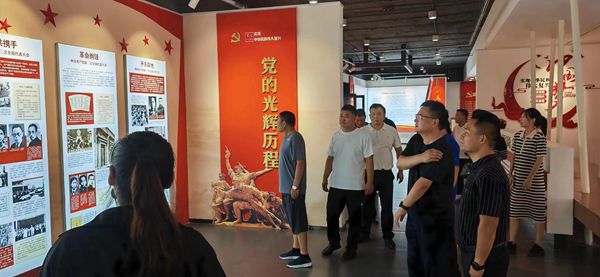 邢台交警信都区一大队走进企业征求意见开门纳谏