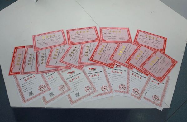 荣耀时刻！邯郸四中机器人团队在多项比赛中斩获佳绩