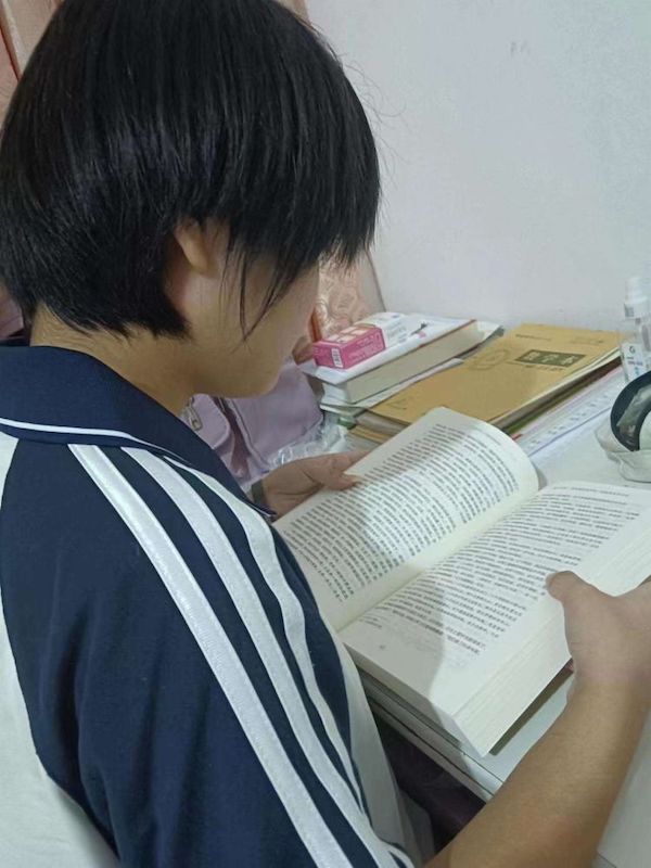 书香浸润假期 阅读丰富人生——邯郸市丛台区实验中学假期读书活动纪实