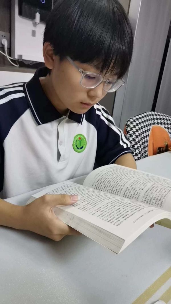 书香浸润假期 阅读丰富人生——邯郸市丛台区实验中学假期读书活动纪实