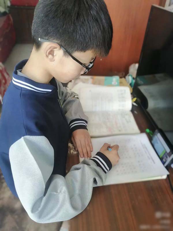 关爱学生幸福成长，协同育人篇丨“学家庭教育，做智慧家长”邯郸市丛台区实验中学九八班