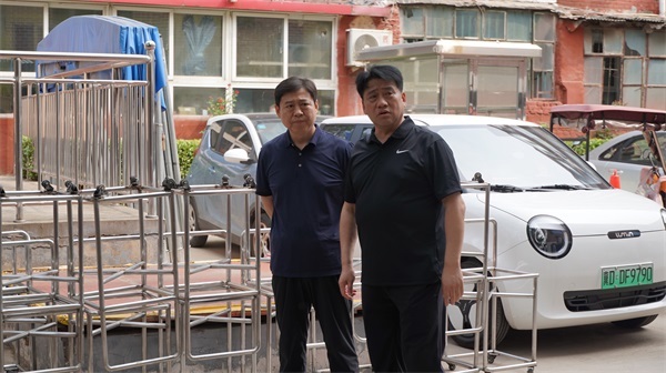邯郸市邯山区教体局领导先后到实验小学调研指导开学工作