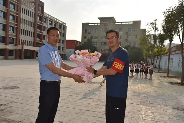 躬耕教坛 强国有我——邯郸市邯山区农林路小学开展庆祝教师节系列活动