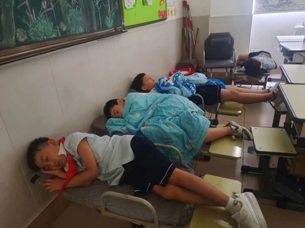 阳光午餐，助力成长——邯郸市丛台区连城小学午餐午休纪实