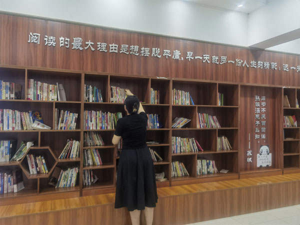 “扫黄打非” 学府在行动