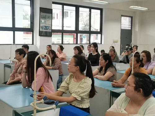 家校共育，携手共进——彭州市军乐中学2023年秋九年级学生家长会