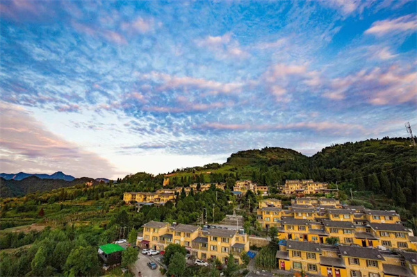 重磅！邛崃市喜获国际山地徒步旅游大奖