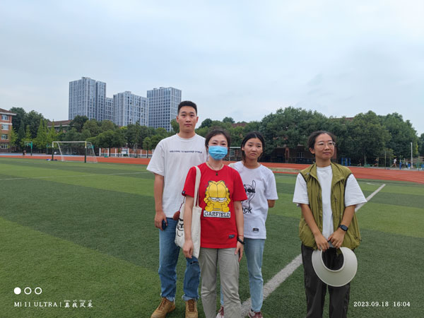 青春飞扬  健康无艾  ——崇庆中学举办“防艾禁毒”主题讲座