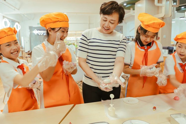 【双争有我】巧手做月饼 浓情迎中秋——邯郸市丛台区曙光第二小学 “我们的节日”中秋主题系列活动