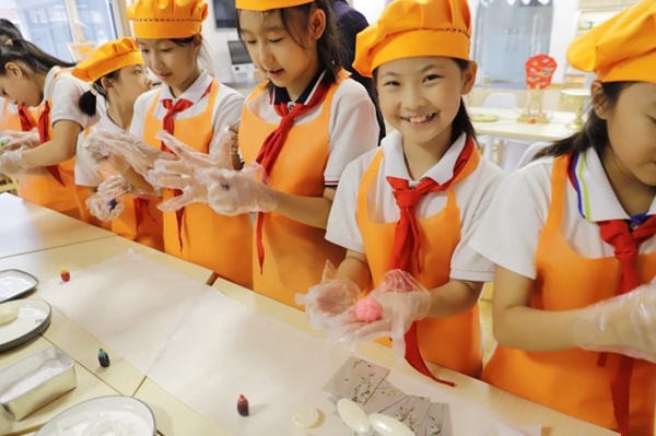 【双争有我】巧手做月饼 浓情迎中秋——邯郸市丛台区曙光第二小学 “我们的节日”中秋主题系列活动