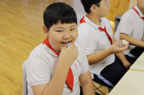 【双争有我】巧手做月饼 浓情迎中秋——邯郸市丛台区曙光第二小学 “我们的节日”中秋主题系列活动