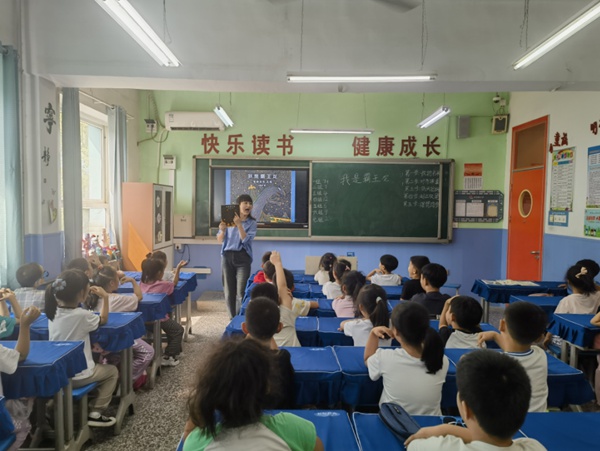 【渚•和气质】同组听课亮真功，共听互评齐头进——邯郸市邯山区渚河路小学语文同组听课掠影