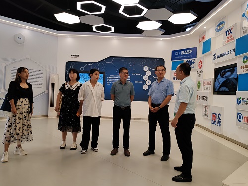 成都石化工业学校迎接简阳市高级职业中学到校参观交流