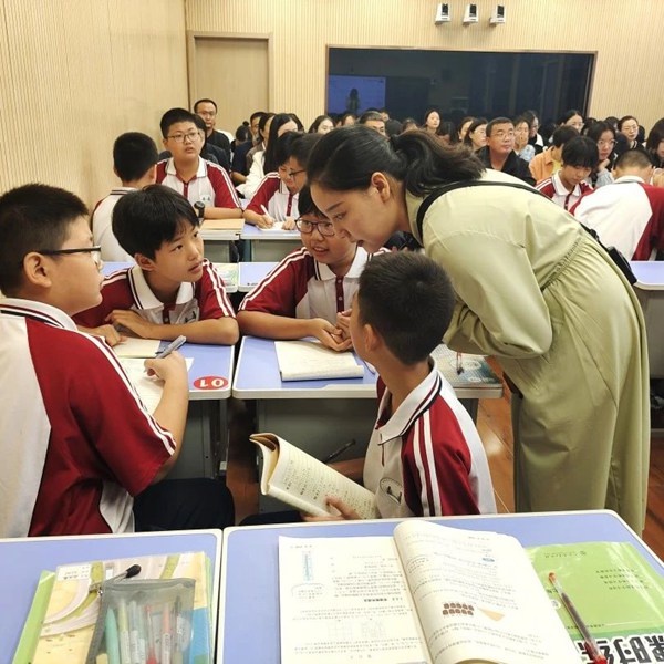 学校发展||邯郸市经开区实验学校举办邯郸市初中数学门社强名师工作室工作站授牌仪式